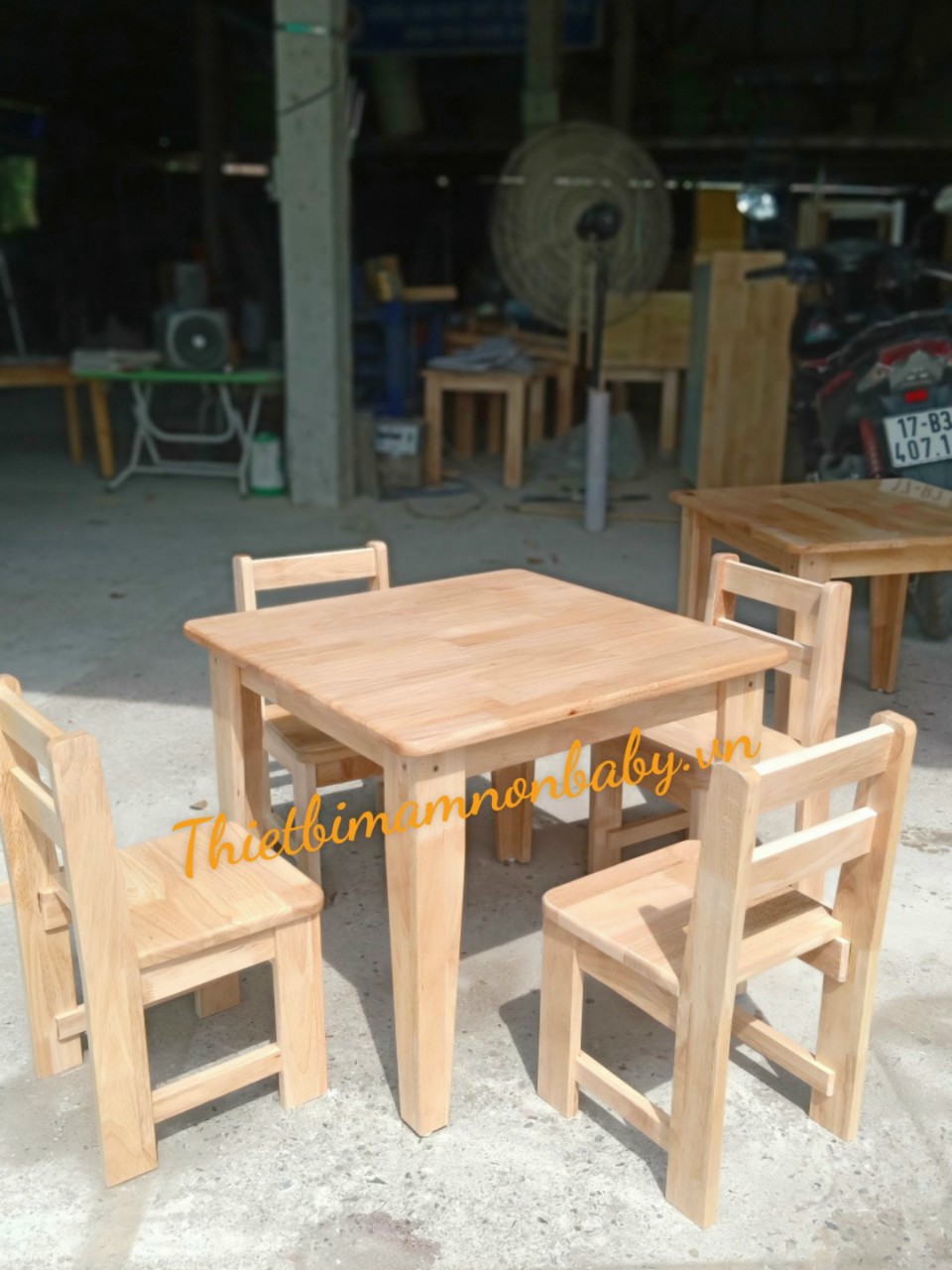 Bàn Gỗ Mầm Non BB-423