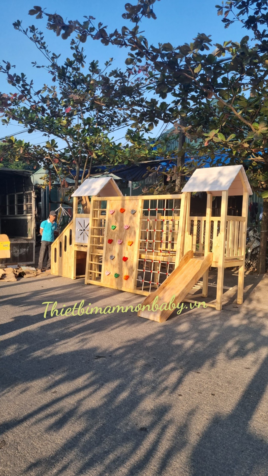 Nhà Liên Hoàn Cầu Trượt gỗ -BB1236